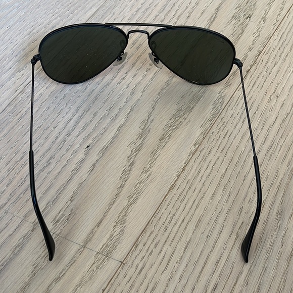 Ray-Ban black aviators with case - Picture 4 of 6